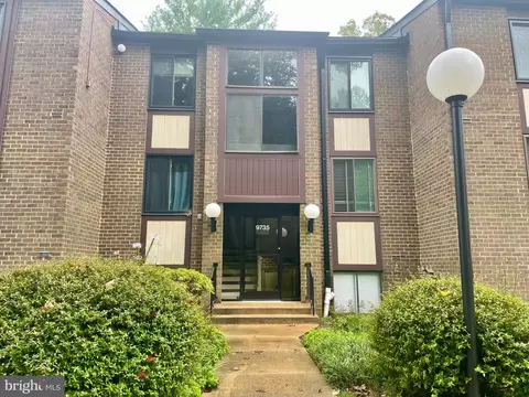 9735 Kings Crown Ct #202, Fairfax, VA 22031