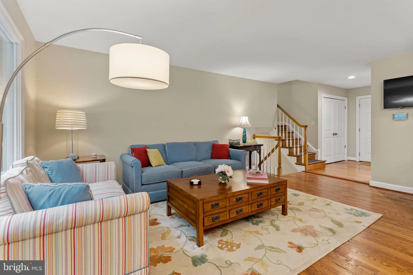 Living - 8400 Finlay Ct, Springfield, VA 22153 photo 1 of 1