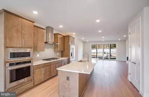 1647 Fellowship, Reston, VA 20190