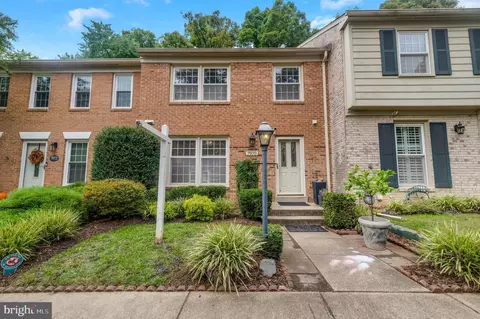 7970 Bethelen Woods Ln, Springfield, VA 22153