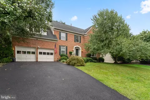 13603 Northbourne Dr, Centreville, VA 20120