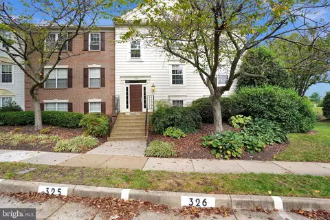 12108 Green Leaf Ct #114, Fairfax, VA 22033