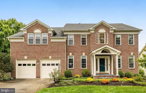 1501 Kings Valley Ct, Herndon, VA 20170