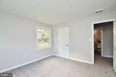 Bedroom - 5904 A Kingsford Rd #414, Springfield, VA 22152 photo 2 of 3