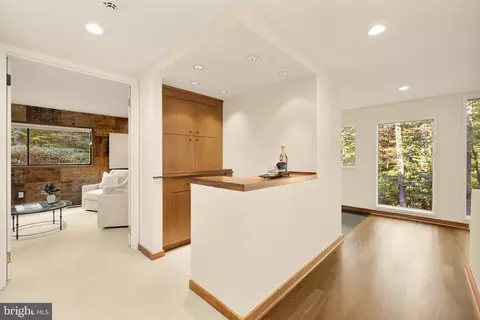 Entry Way - 249 Springvale Rd, Great Falls, VA 22066 photo 2 of 5