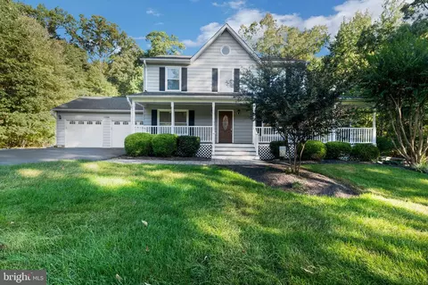 12538 Rochester Dr, Fairfax, VA 22030