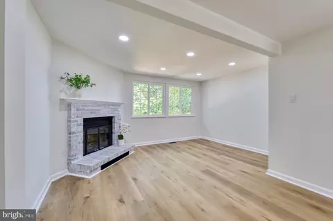 8324 Bark Tree Ct, Springfield, VA 22153 photo 10