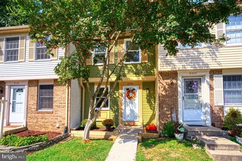 8324 Bark Tree Ct, Springfield, VA 22153