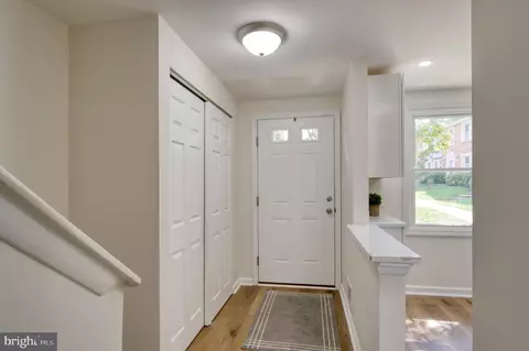 8324 Bark Tree Ct, Springfield, VA 22153 photo 5