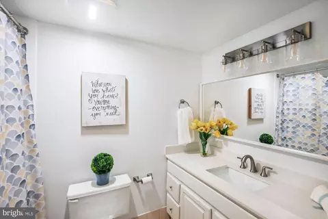 1808 Old Meadow Rd #502, Mclean, VA 22102 photo 17