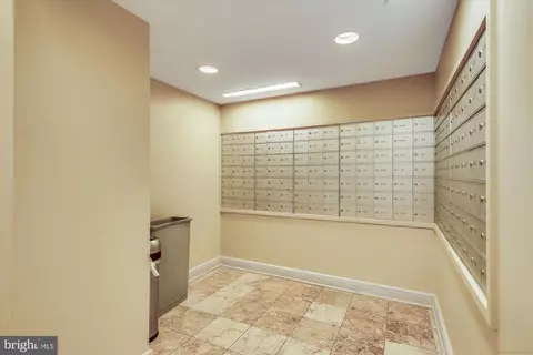 1808 Old Meadow Rd #502, Mclean, VA 22102 photo 24