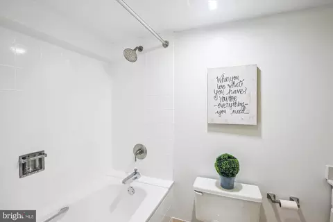 1808 Old Meadow Rd #502, Mclean, VA 22102 photo 15