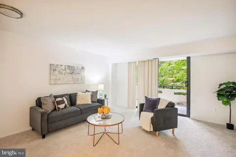 1808 Old Meadow Rd #502, Mclean, VA 22102 photo 7