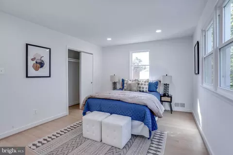 Bedroom - 5416 Nutting Dr, Springfield, VA 22151 photo 2 of 7
