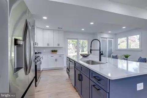 Kitchen - 5416 Nutting Dr, Springfield, VA 22151 photo 5 of 5