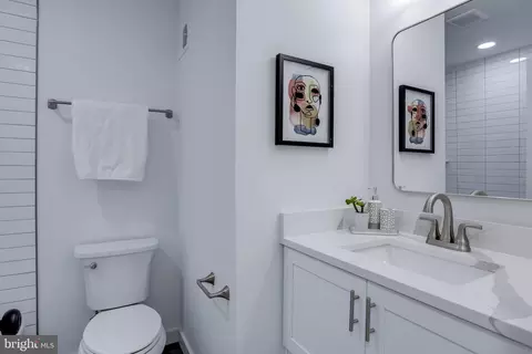 Bath - 5416 Nutting Dr, Springfield, VA 22151 photo 5 of 7