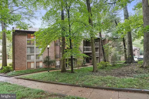 1584 Moorings Dr #21C, Reston, VA 20190