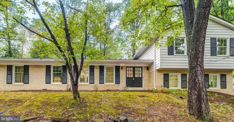 11220 Hunting Horn Ln, Reston, VA 20191