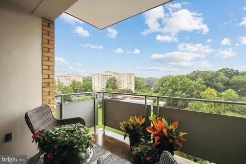 6641 Wakefield Dr #610, Alexandria, VA 22307
