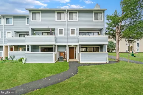 8623 Sacramento Dr #8623, Alexandria, VA 22309