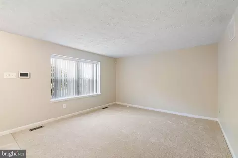 8261 Burning Forest Ct, Springfield, VA 22153 photo 11