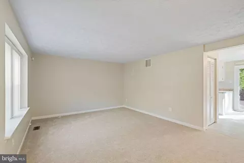 8261 Burning Forest Ct, Springfield, VA 22153 photo 13