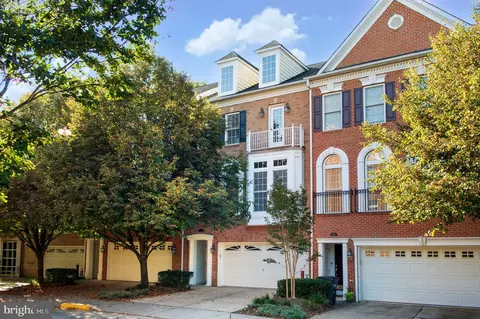 4084 Clovet Dr #31, Fairfax, VA 22030