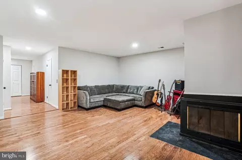 11728 Decade Ct, Reston, VA 20191 photo 26