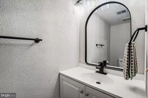 11728 Decade Ct, Reston, VA 20191 photo 29