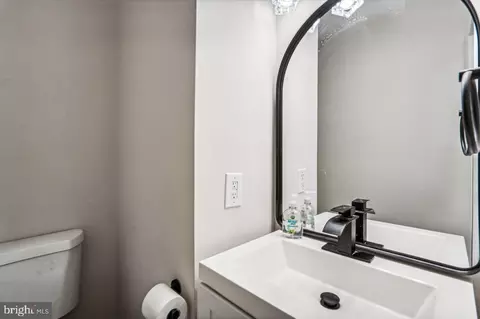 11728 Decade Ct, Reston, VA 20191 photo 13