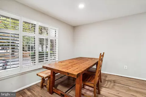 11728 Decade Ct, Reston, VA 20191 photo 6