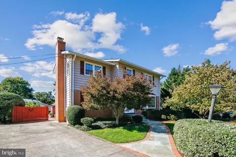 Exterior - 6509 Bowie Dr, Springfield, VA 22150 photo 9 of 14