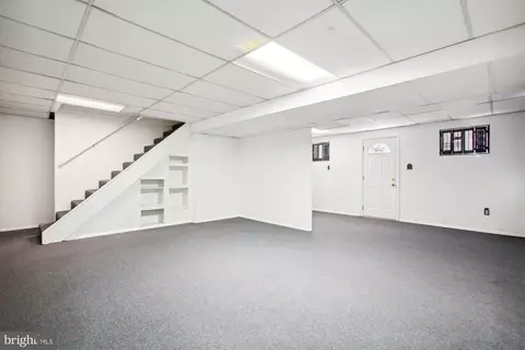 Living - 6509 Bowie Dr, Springfield, VA 22150 photo 12 of 12