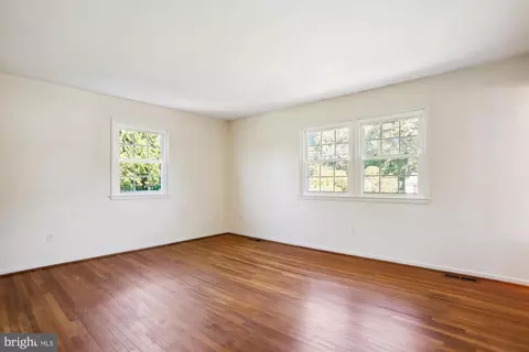 Living - 6509 Bowie Dr, Springfield, VA 22150 photo 11 of 12