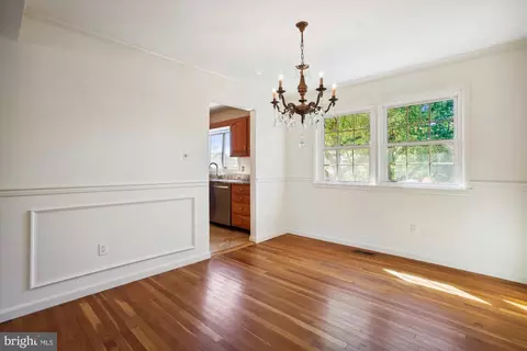 Dining - 6509 Bowie Dr, Springfield, VA 22150 photo 2 of 4