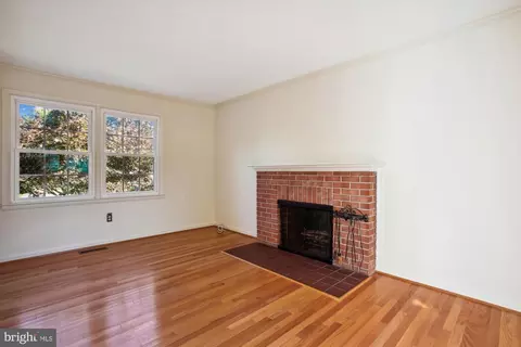 Living - 6509 Bowie Dr, Springfield, VA 22150 photo 8 of 12