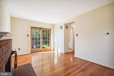Living - 6509 Bowie Dr, Springfield, VA 22150 photo 10 of 12