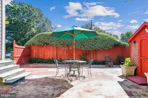 Exterior - 6509 Bowie Dr, Springfield, VA 22150 photo 5 of 14