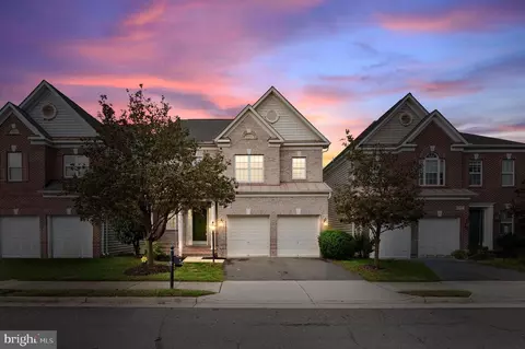 8324 Middle Ruddings Dr, Lorton, VA 22079