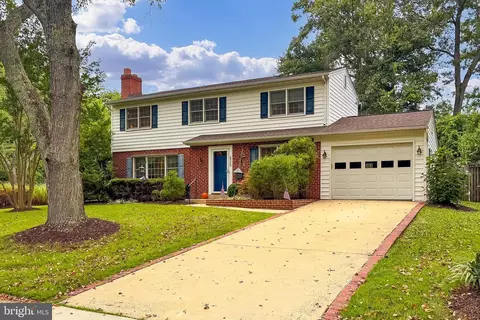 8339 Orange Ct, Alexandria, VA 22309