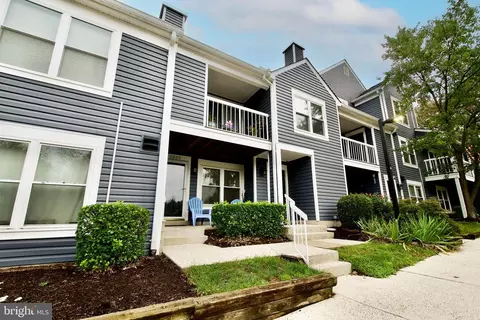 5833 Orchard Hill Ln #5833, Clifton, VA 20124