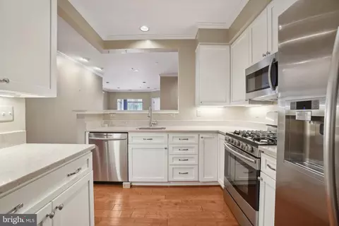 1860 Stratford Park Pl #311, Reston, VA 20190