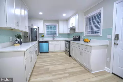 3914 Shelley Ln, Annandale, VA 22003