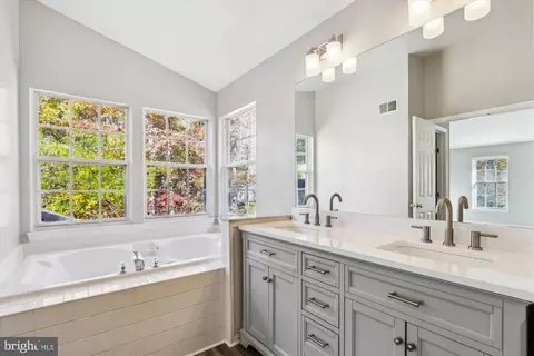 Bath - 7211 Kyles Lndg, Springfield, VA 22150 photo 1 of 3