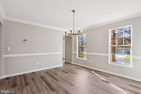 Entry Way - 7211 Kyles Lndg, Springfield, VA 22150 photo 4 of 14