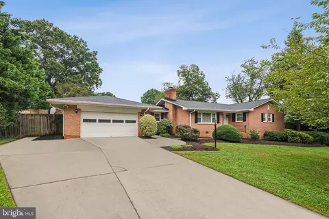 10531 Amity St, Lorton, VA 22079