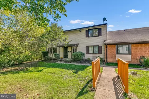 8415 Orinda Ct #272, Alexandria, VA 22309