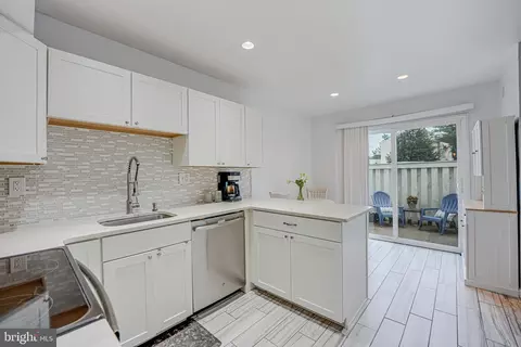 Kitchen - 7910 Spring Forest Ct, Springfield, VA 22152 photo 3 of 4