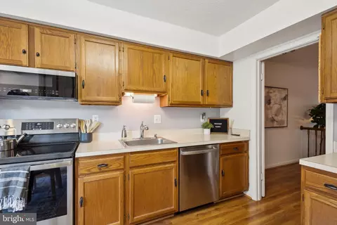 7229 Kousa Ln, Springfield, VA 22152 photo 6