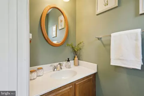 7229 Kousa Ln, Springfield, VA 22152 photo 12